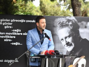 Beşiktaş’ta Nazım Hikmet şiirler ve türkülerle anıldı