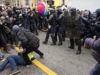 Fransa karıştı protestolar sürüyor