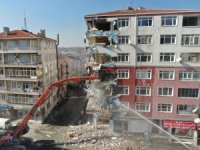 İstanbul'da riskli binalar taşınacak