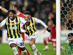 Fenerbahçe, zirve yarışında hata yapmadı