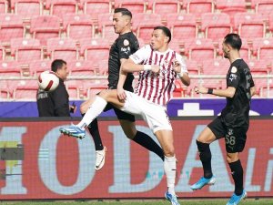 Pendikspor’a bir darbede Hatay’dan