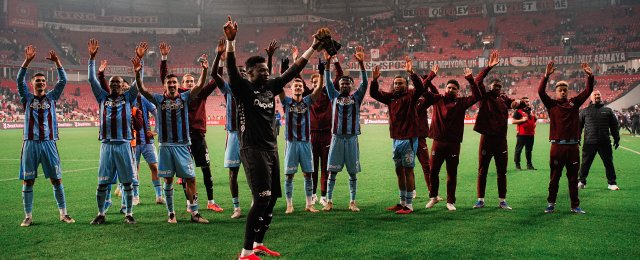 “Onana’nın Ellerinde Yarı Final: Trabzonspor Penaltılarla Turladı!”