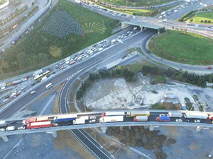 TRAFİK YOĞUNLUĞU ARTARAK SÜRÜYOR