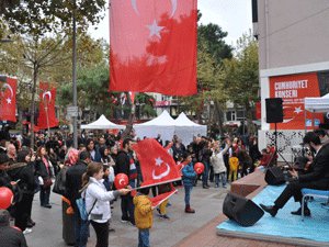 GAZİPAŞA KIRMIZI BEYAZA BOYANDI