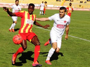 ÜMRANİYESPOR DEPLASMANDA KAYIP