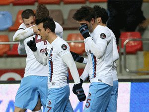 TRABZONSPOR AÇIK ARA ÖNDE