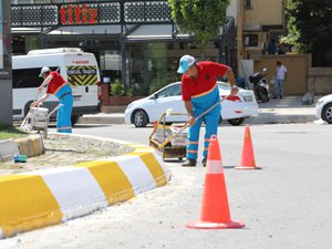 ÜMRANİYE'DE KALDIRIMLAR YENİDEN RENKLENİYOR