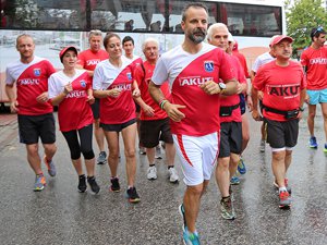 17 AĞUSTOS ANISINA ANLAMLI KOŞU