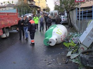 ATAŞEHİR'DE TRAFİK KAZASI 2 ÖLÜ