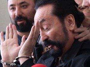 FETÖ'CÜ ADNAN OKTAR!