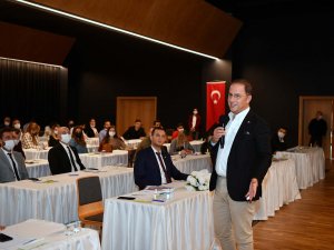 MURAT ÇALIK GENÇLER'E BEYLİKDÜZÜ PROJELERİNİ PAYLAŞTI