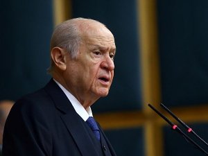 BAHÇELİ' “İHANET MASASININ BAŞINDA MAMA KUYRUĞUNA GİRDİLER”