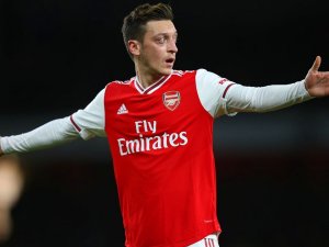 Fenerbahçe’ye Mesut müjdesi