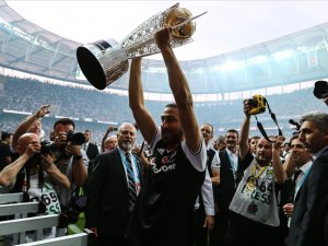 Cenk Tosun Beşiktaş‘ta