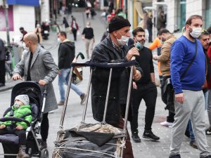 İstanbul’da Kovid-19 tedbirlerine uyulmadığı görüldü