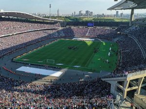 Bordo mavili taraftarlar  Olimpiyatta şova hazırlanıyor