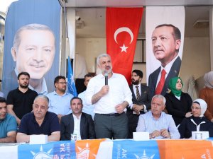Ak Parti yüz yüze 100 gün programı ile İstanbul’da sahaya indi