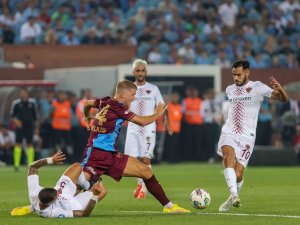 Şampiyon Trabzonspor  3 puanı tek golle aldı