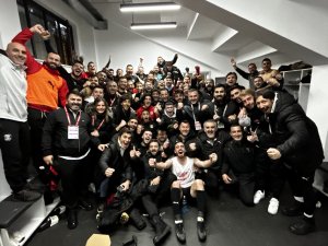 Pendikspor PTT 1. Ligi alt üst etti